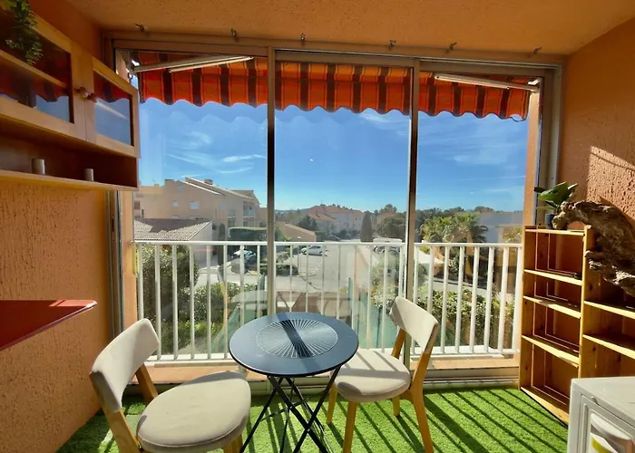 Cosy - Loggia - Plages & Port A Pied Apartment Carqueiranne